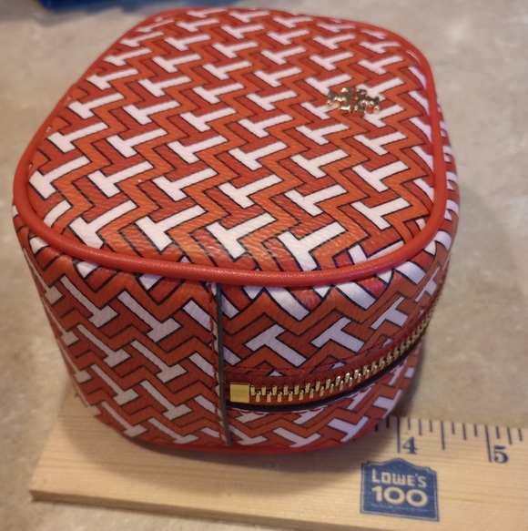 🔥 CLOSING SALE🔥NEW TORI BURCH T ZAG COSMETIC POUCH - Picture 4 of 8